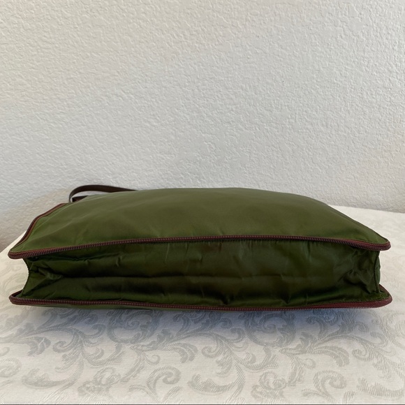 Prada army green large zip around expandable tote - Picture 3 of 13